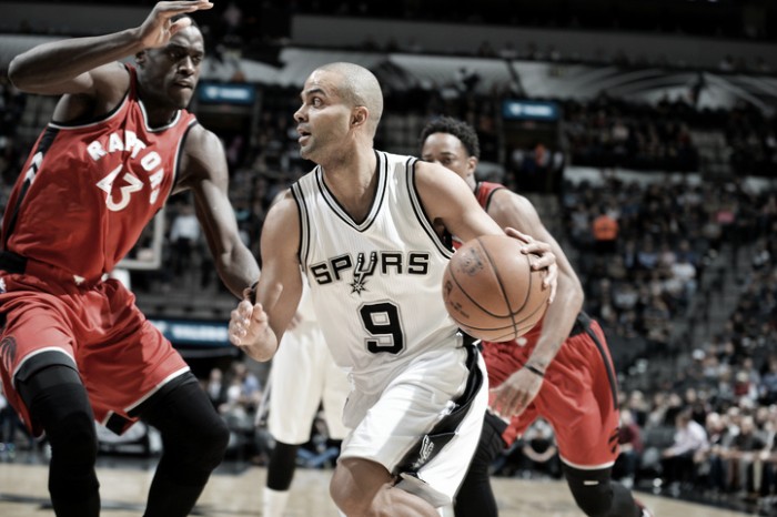 Nba, San Antonio travolge i Raptors. Wizards k.o. a Dallas