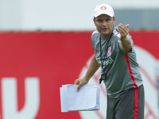 Aguirre cobra mais resultados do Internacional na Libertadores: "Temos de mostrar mais futebol"