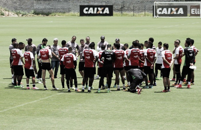 Mancini faz treino fechado e finaliza preparação do Vitória para duelo contra Palmeiras