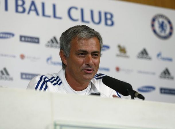 Mourinho: "El que diga que no quiere ganar el título está mintiendo"