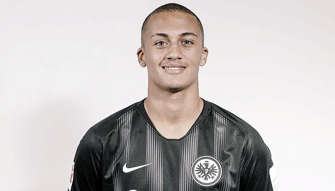 Campeão da Copinha,
Tuta é anunciado pelo Eintracht Frankfurt