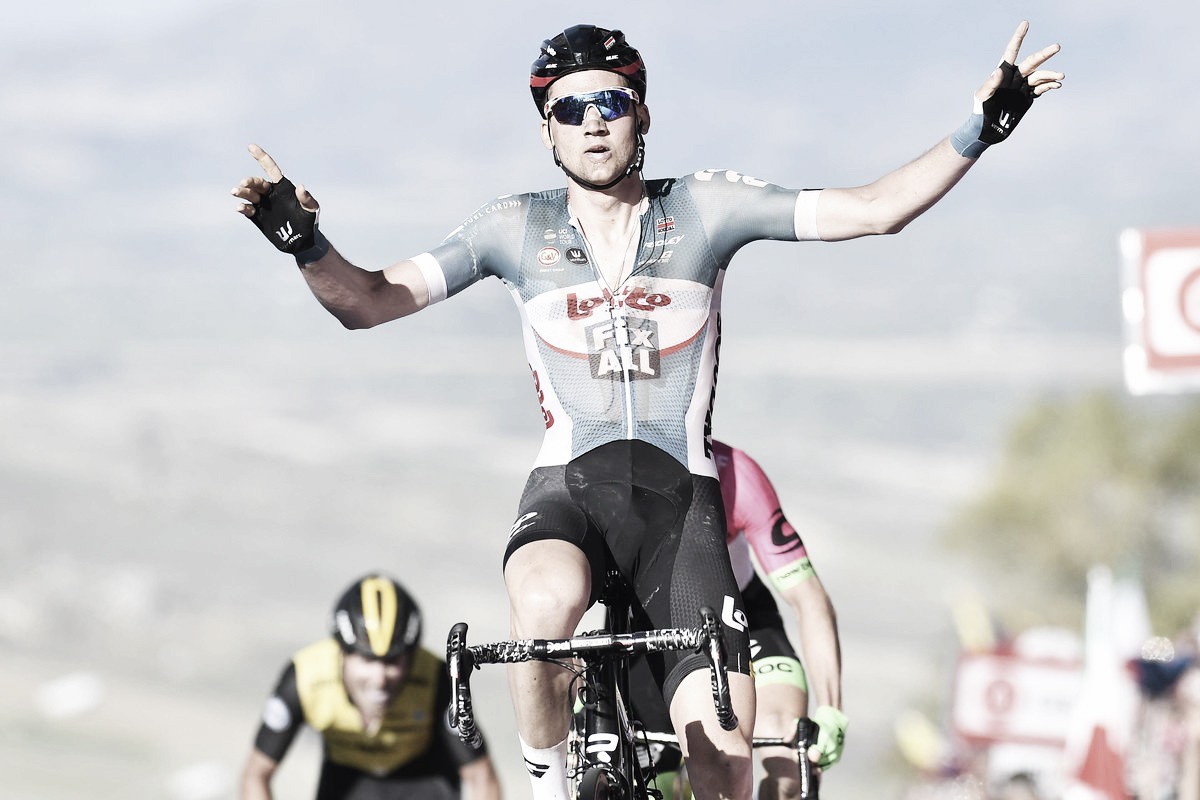 Giro d'Italia, a Caltagirone vince Tim Wellens