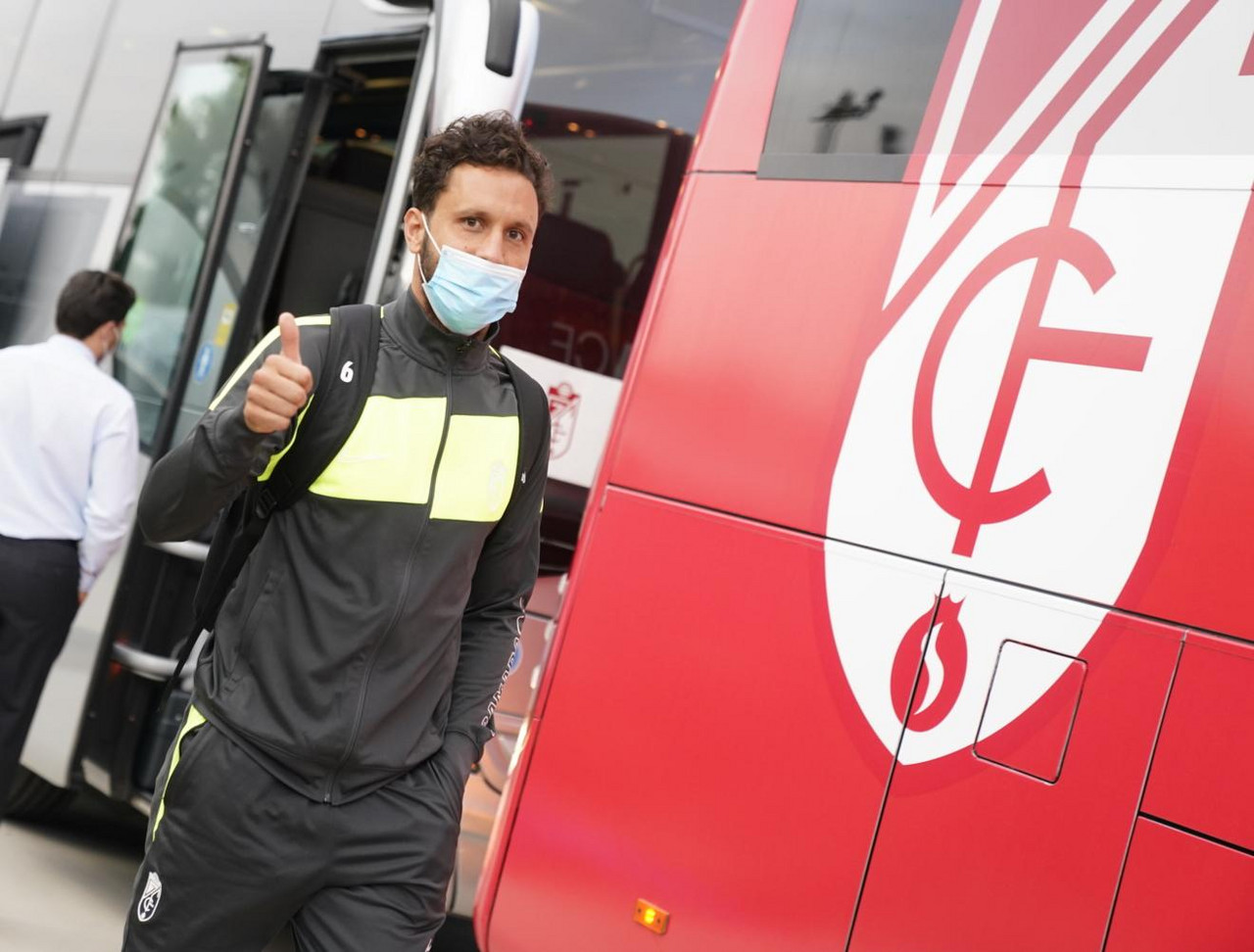 Antoñín se cae de la lista y Quini vuelve para el partido contra el Malmö Antoñín se cae de la lista y Quini vuelve para el partido contra el Malmö