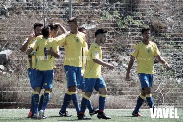 Fotos e imágenes del Las Palmas At. 3-0 Trival Valderas, de la jornada 6 del Grupo II de Segunda División B