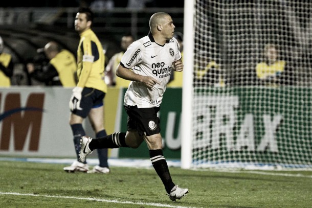 Há cinco anos, Ronaldo marcava seu último gol como profissional em partida polêmica contra Cruzeiro Há cinco anos, Ronaldo marcava seu último gol como profissional em partida polêmica contra Cruzeiro