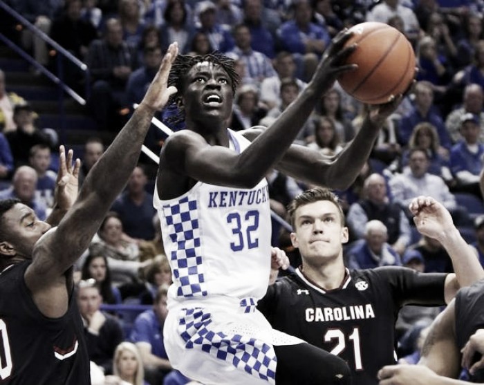 #5 Kentucky Wildcats hold off #24 South Carolina Gamecocks; De'Aaron Fox injured