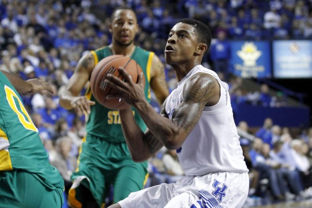 Kentucky Wildcats Use Experience To Hold Off Wright State