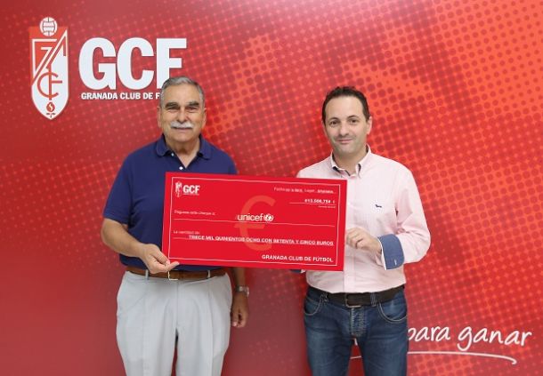 El Granada CF entrega a UNICEF la recaudación para los refugiados