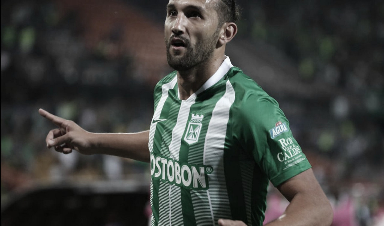 Hernán Barcos asistió, defiendió, anotó y lideró a Nacional ante Patriotas Hernán Barcos asistió, defiendió, anotó y lideró a Nacional ante Patriotas