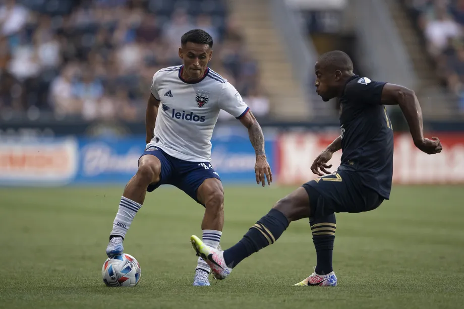 Philadelphia 2-1 D.C. United: Przybylko strike sends Union to second in East