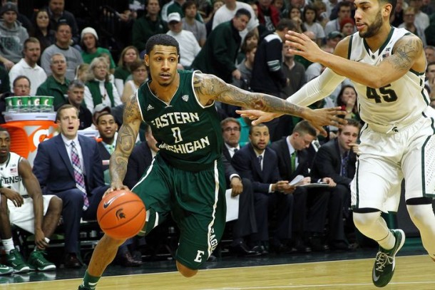 2015-16 College Basketball Season Kicks Off In Ypsilanti; Eastern Michigan Prevails Over Vermont