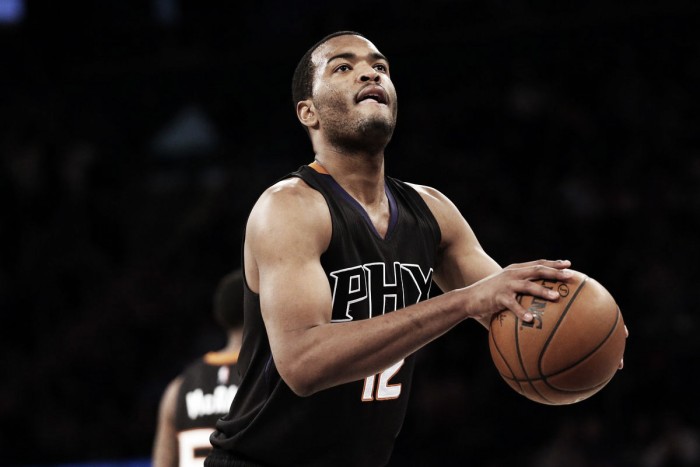 Phoenix Suns sign forward T.J. Warren to four-year extension