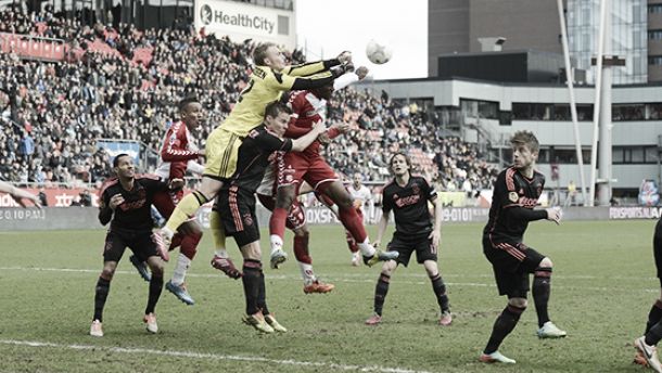 Utrecht e Ajax ficam no empate e Eredivisie segue embolada Utrecht e Ajax ficam no empate e Eredivisie segue embolada