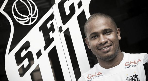 Valencia festeja na chegada ao Santos: “É um clube conhecido mundialmente”