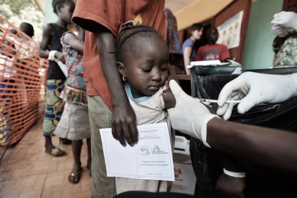 Vacunar a un niño en un país en desarrollo cuesta 68 veces más que en 2001