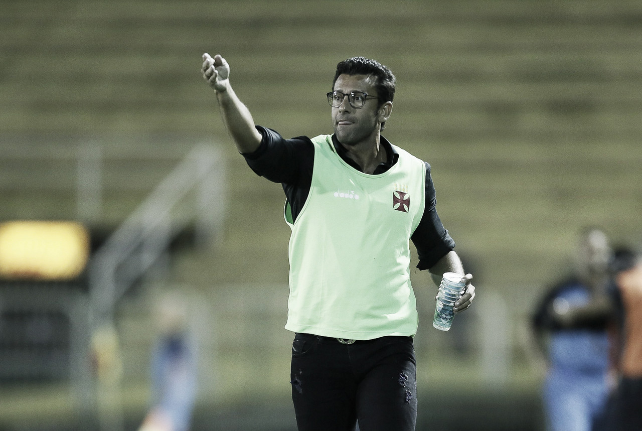 Valentim aprova estreia de Tiago Reis como titular pelo Vasco: “Aproveitou a oportunidade” Valentim aprova estreia de Tiago Reis como titular pelo Vasco: “Aproveitou a oportunidade”