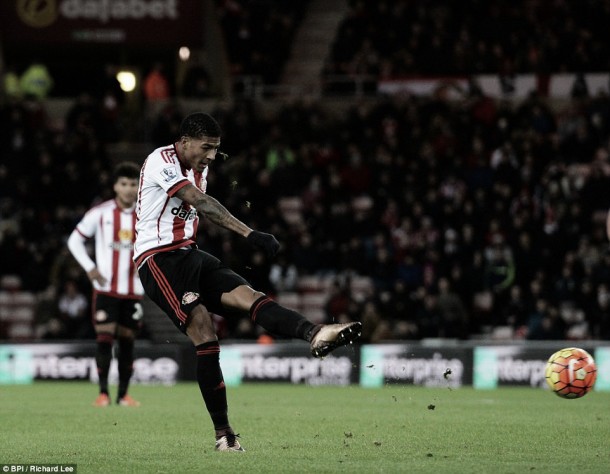 Van Aanholt "glad" to turn around bad fortunes