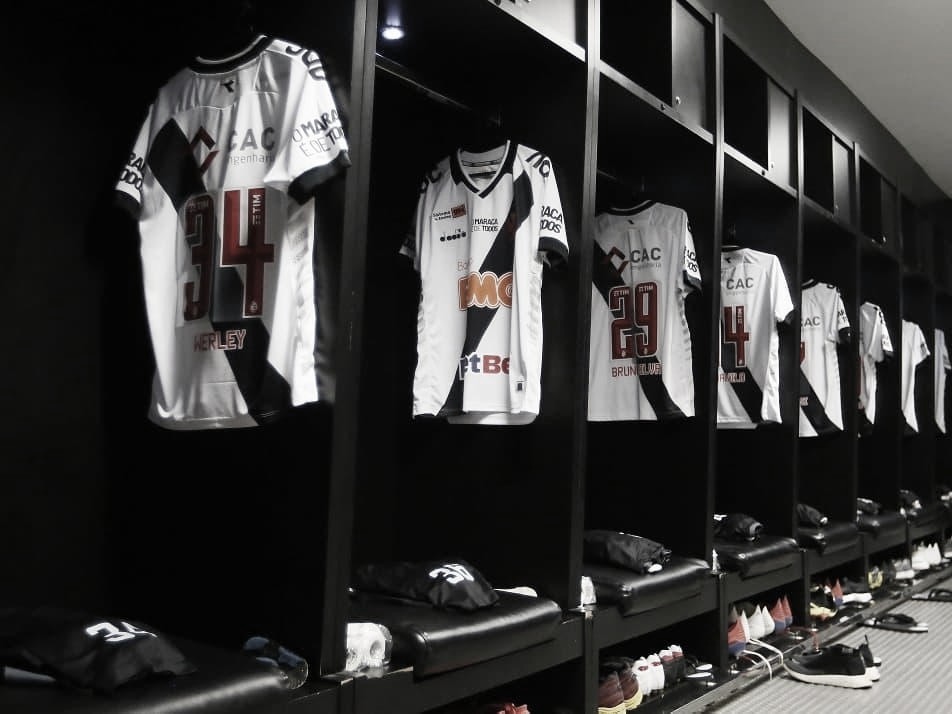 Vasco negocia com a Kappa para o fornecimento de material esportivo Vasco negocia com a Kappa para o fornecimento de material esportivo