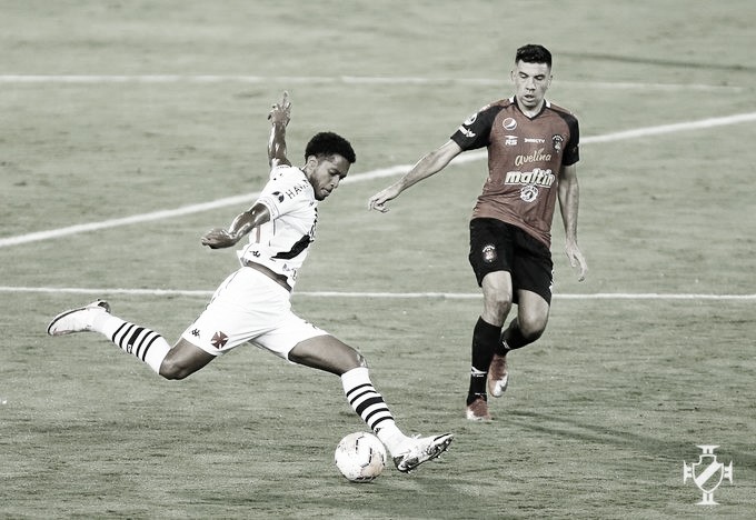 Vasco segura Caracas e avança na Copa Sul-Americana