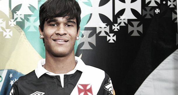 Matheus Índio assina com Vasco até o final do Campeonato Carioca
