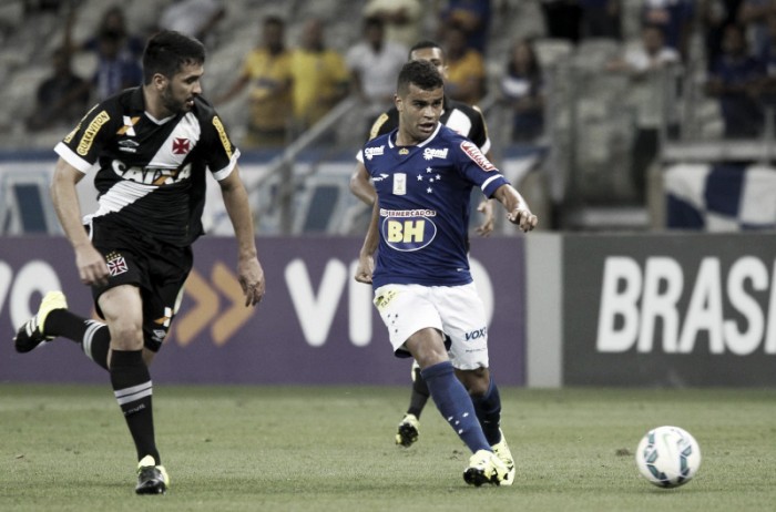 Colados no Brasileirão, Vasco e Cruzeiro duelam em Volta Redonda