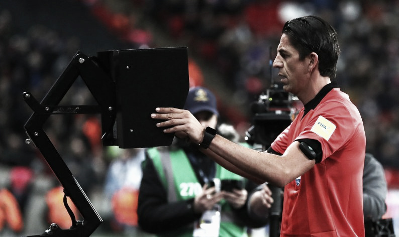 UEFA anuncia uso do VAR na próxima edição da Champions League UEFA anuncia uso do VAR na próxima edição da Champions League