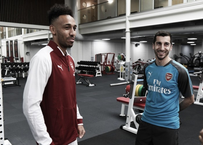 Aubameyang festeja ida ao Arsenal e cita Henry: "Trabalhar muito para ser como ele"
