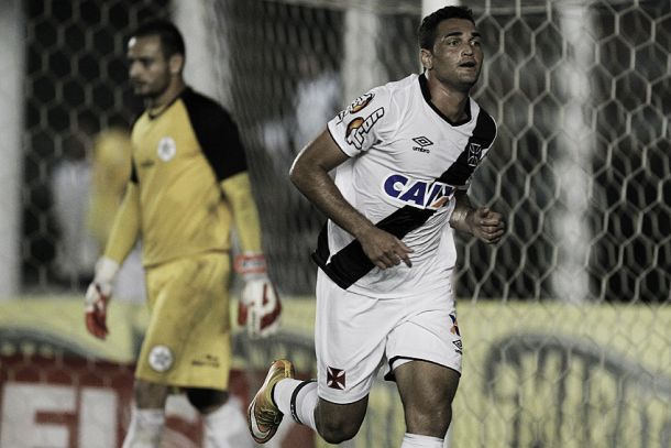 Atacante Gilberto vira dúvida no Vasco para clássico diante do Flamengo