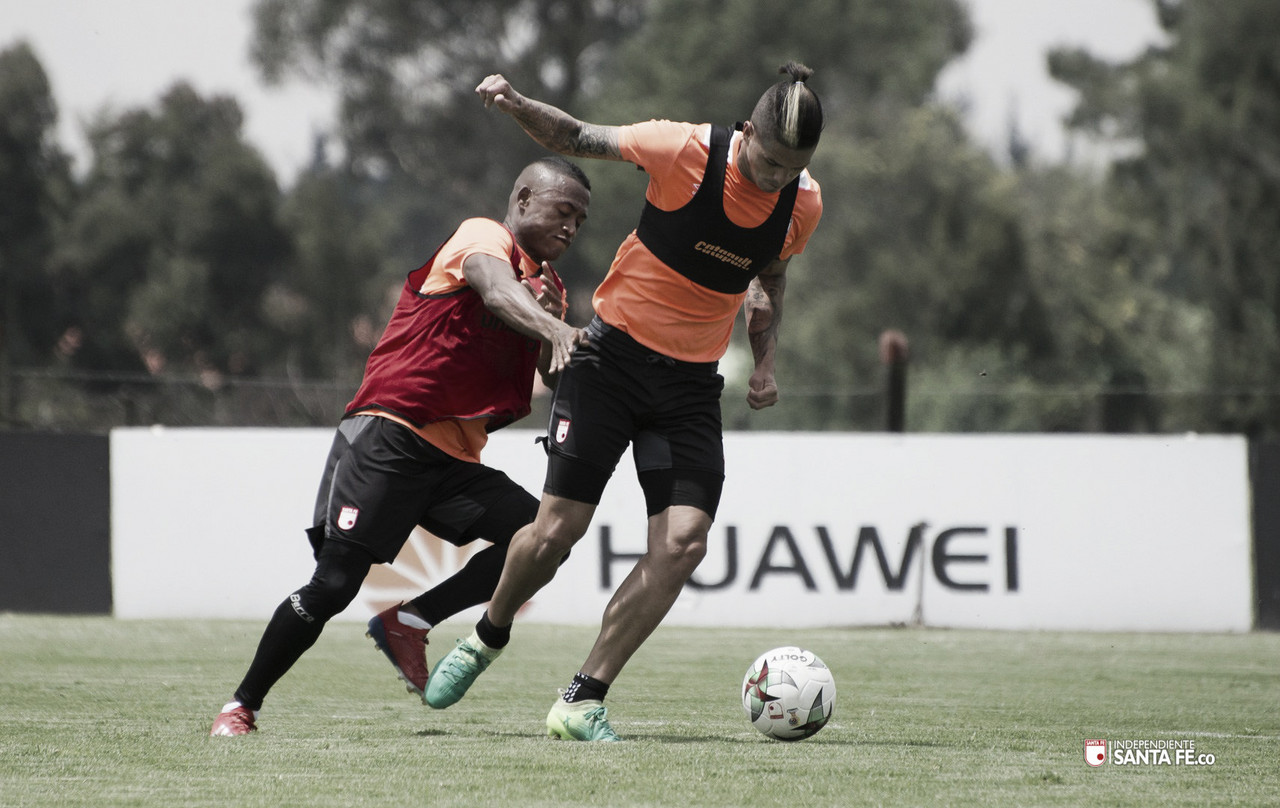 Independiente Santa
Fe busca victoria ante Boyacá Chicó en Copa Aguila Independiente Santa
Fe busca victoria ante Boyacá Chicó en Copa Aguila