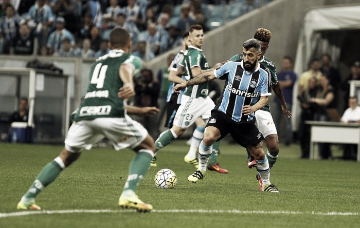 Grêmio empata com líder Palmeiras na Arena e mantém jejum de vitórias no Brasileirão