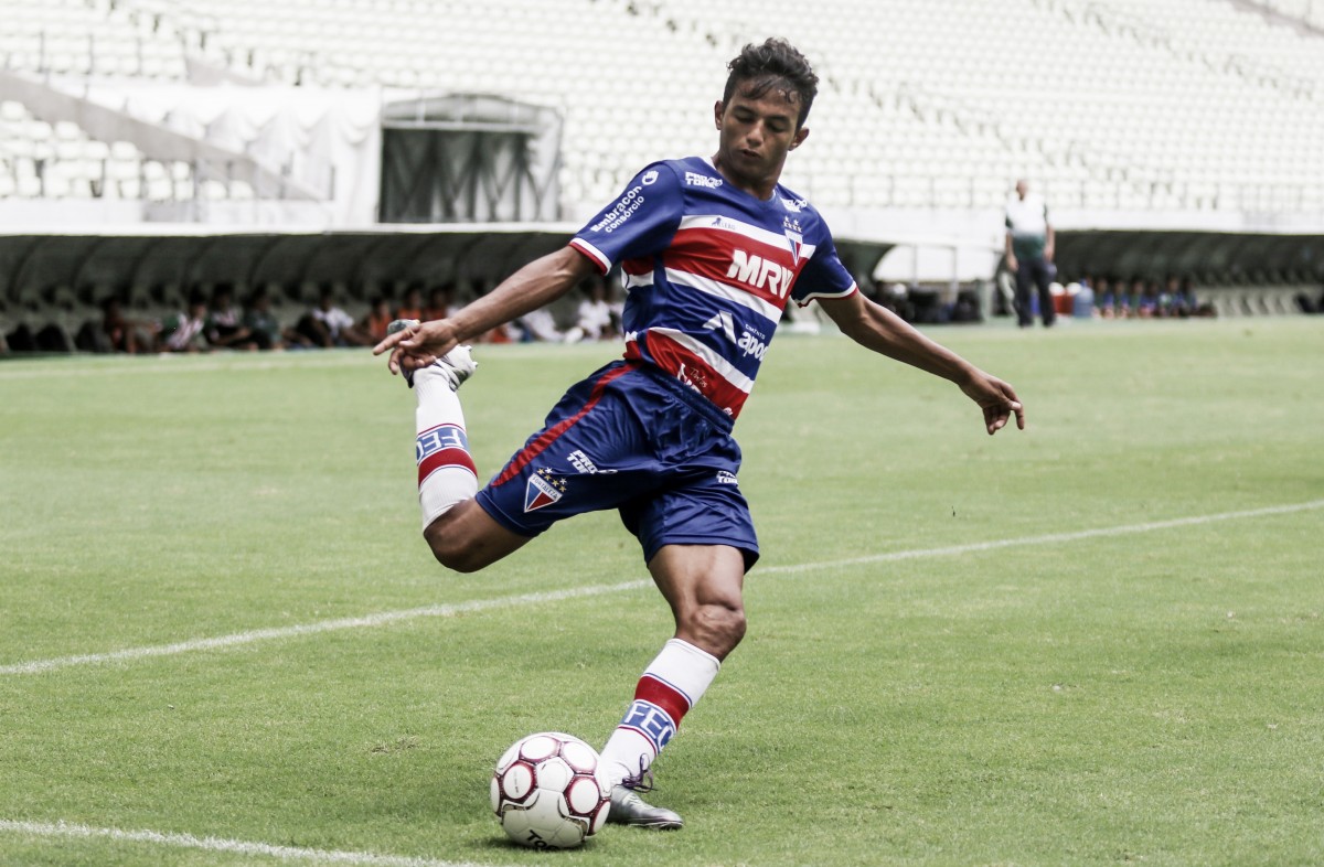 Meia Gustavo comemora presença do Fortaleza em torneio Sub-19 na França: "Realização de um sonho"
