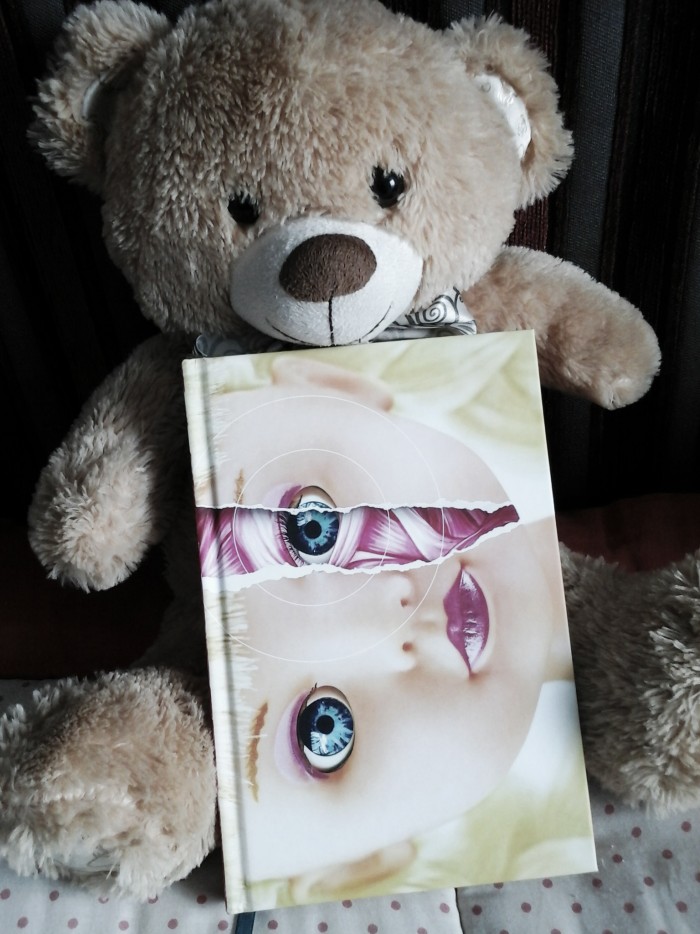 Resenha: Menina Má de William March