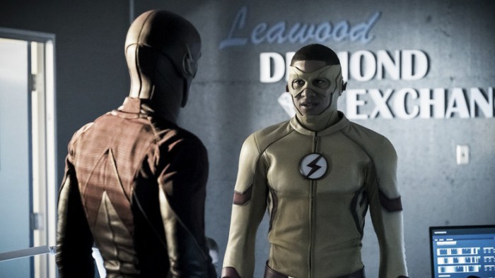 CRÍTICA: The Flash 03x10 - Borrowing Problems from the Future