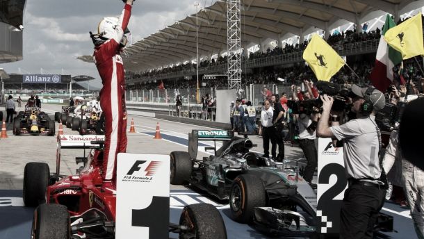 Vettel mostra evolução da Ferrari e vence na Malásia