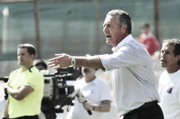 Alfaro: "Hay decisiones que terminan torciendo el rumbo de un encuentro" Alfaro: "Hay decisiones que terminan torciendo el rumbo de un encuentro"