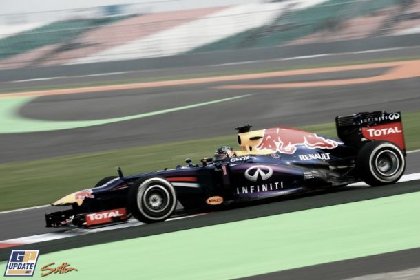Sebastian Vettel: "La pista está todavía cogiendo goma. Mañana debería ir mejor"