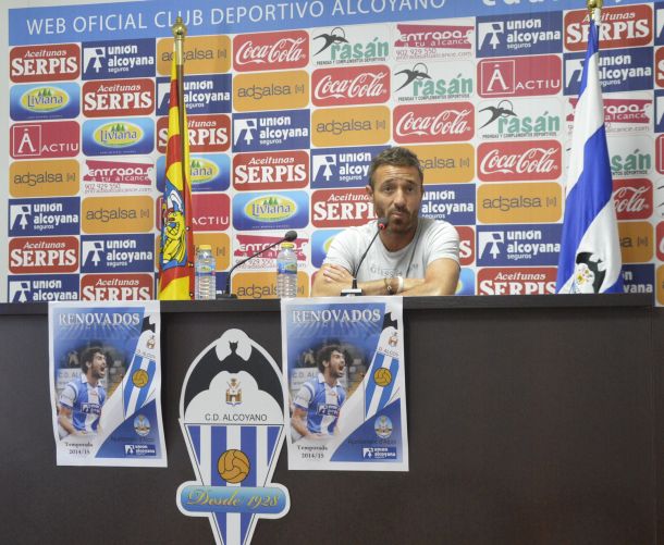 Óscar Cano: "El equipo todavía no ha encontrado su máximo rendimiento por las lesiones"