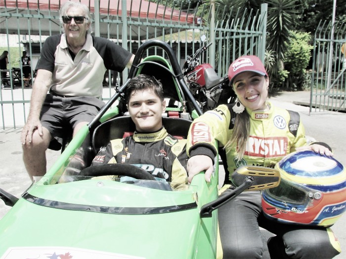 Wilsinho Fittipaldi premia campeões do kart com treino na Fórmula Vee
