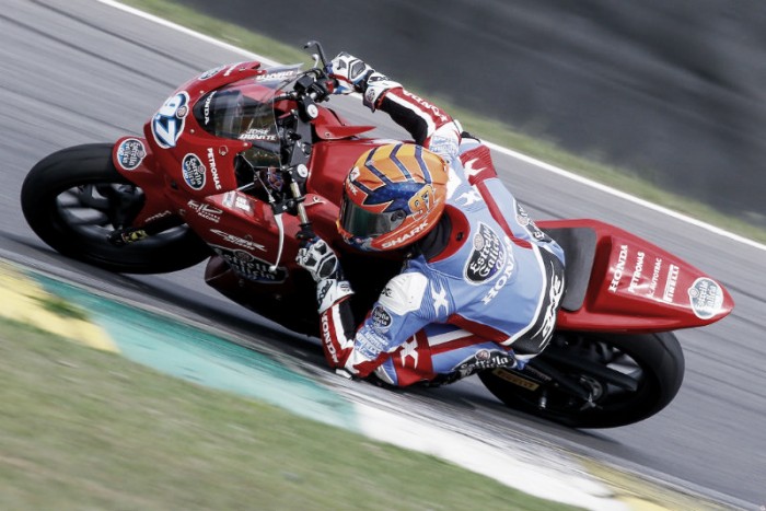 José Duarte chega em terceiro pela CBR 500R em Curitiba José Duarte chega em terceiro pela CBR 500R em Curitiba