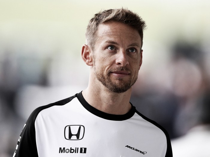 Jenson Button estuda participação na IMSA nos Estados Unidos em 2018