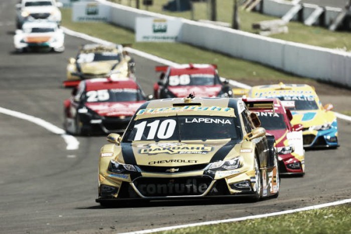 Raphael Abbate e Felipe Lapenna esperam boa apresentação pela Stock Car em Curitiba Raphael Abbate e Felipe Lapenna esperam boa apresentação pela Stock Car em Curitiba