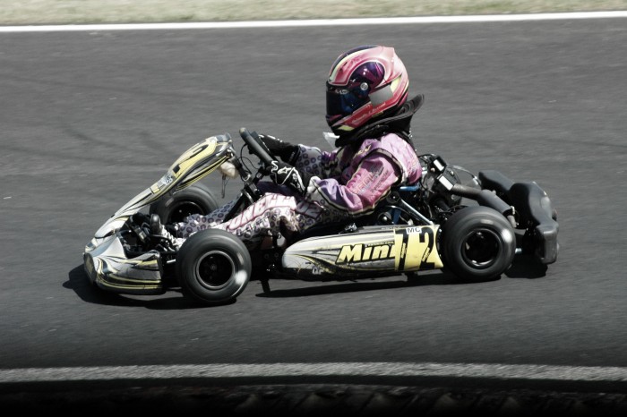 Antonella Bassani tem último desafio no Brasil, antes do Mundial de Rotax de Kart