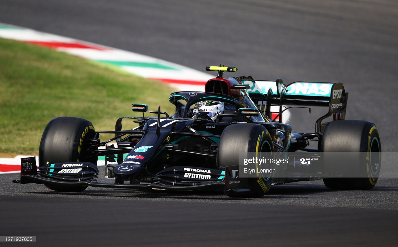 Bottas continues form to top FP2 despite red flag