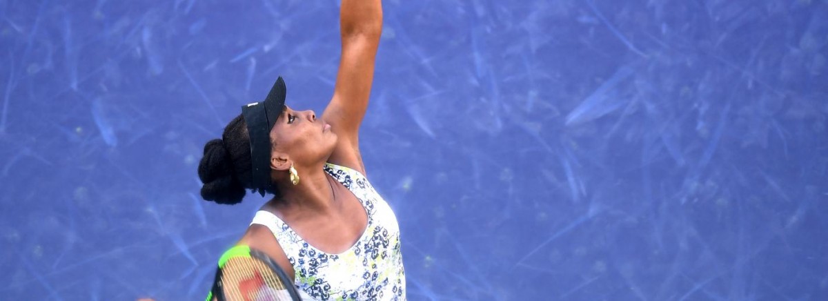 Venus Williams vence Carla Suarez Navarro e chega às semifinais de Indian Wells