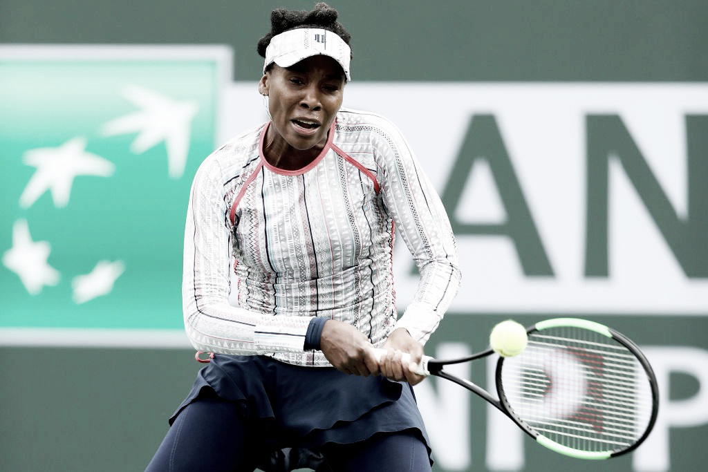 Venus Williams sofre, mas vence Barthel e vai às quartas em Indian Wells