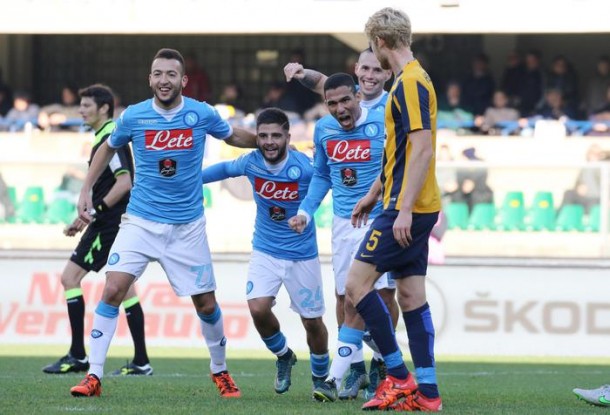 Il Napoli passa anche a Verona: Higuain ed Insigne per il primato. Le pagelle degli azzurri