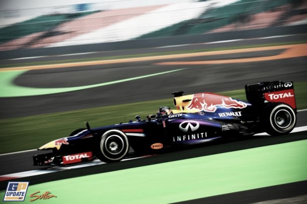 Vettel es el más rápido en los Libres 2 de Yas Marina