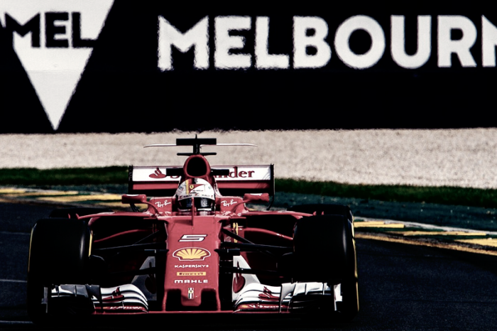 Norbert Haug: "Si Vettel no es campeón, en Ferrari tendrán que aceptar que considerará un cambio"