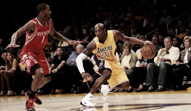 James Harden dirige il successo sui Lakers, Randle stagione finita