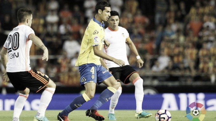Las Palmas vence en la jornada inaugural de Primera quince años después